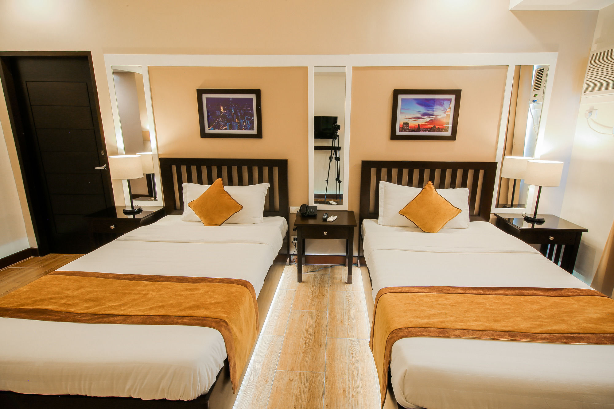 Prime City Resort Hotel Анхелес Экстерьер фото