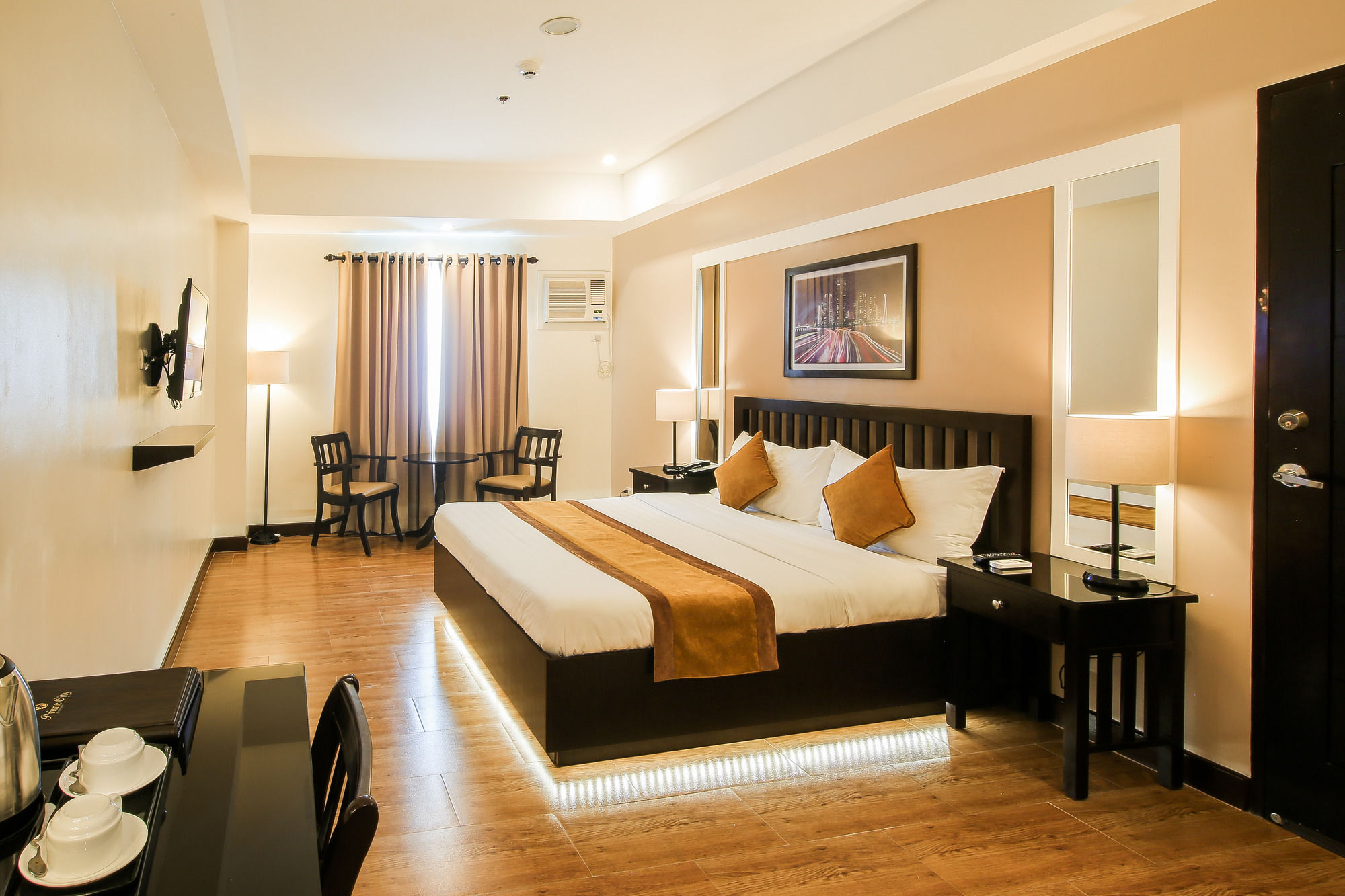 Prime City Resort Hotel Анхелес Экстерьер фото